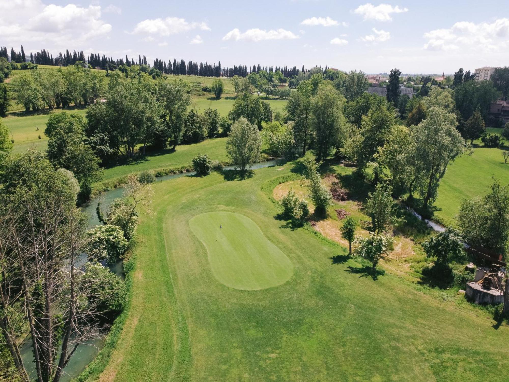 Locanda Golf Musella San Martino Buon Albergo Eksteriør billede